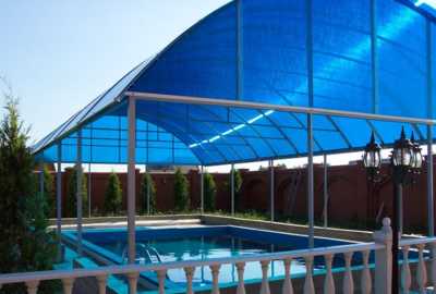 Применение навесов из поликарбоната для бассейнов